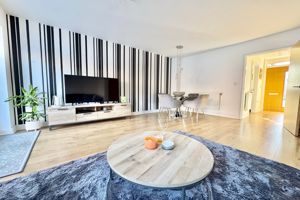 Lounge Diner- click for photo gallery